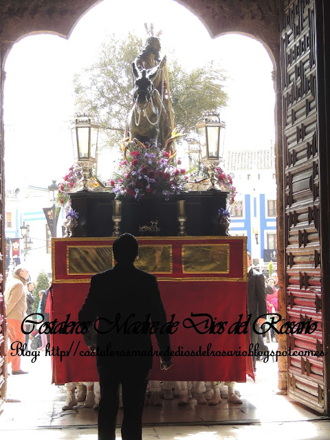 Domingo de Ramos Valdepeñas. Salida de la Borriquita y Virgen de la Soledad