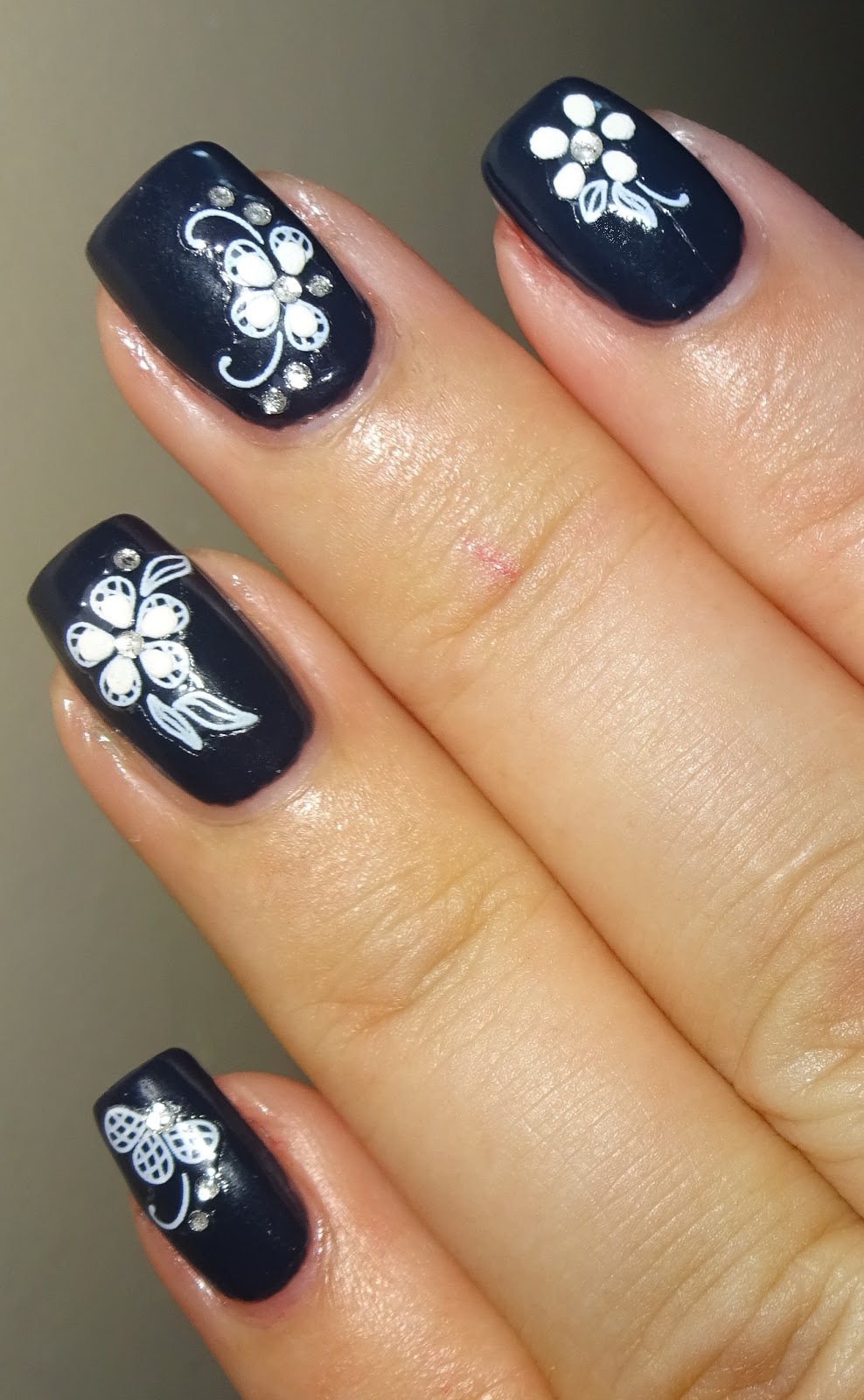 Wendy's Delights: White Flower Nail Stickers from Nail Art UK