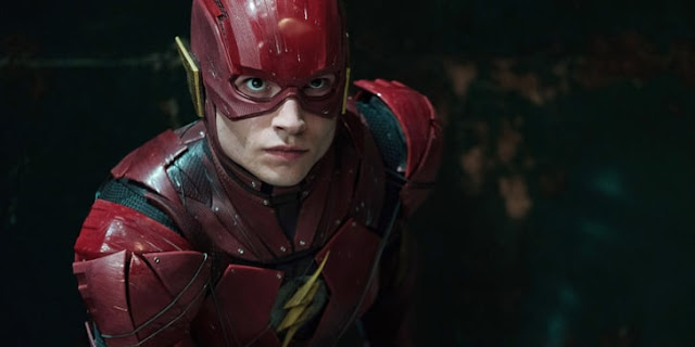 Why One Flash Has Blue Lightning & The Other Orange In The Flash Movie
