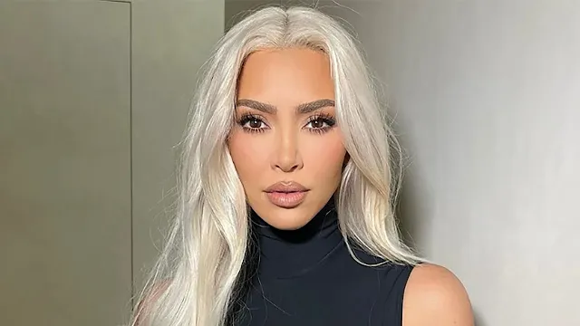 Kim Kardashian diz que “COMERIA FESES” para se manter jovem