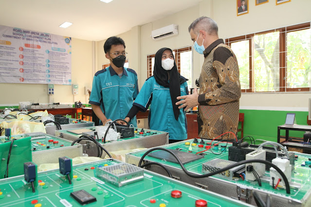 Kerja sama pemerintah Indonesia dan Prancis memajukan pendidikan vokasi di Tanah Air.