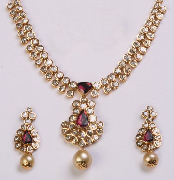 Uncut Diamond Necklace Sets with gemstones from diti jewels