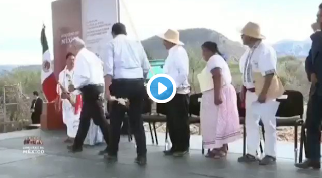 Insultan y abuchean a AMLO en Guanajuato (video)