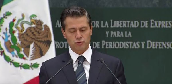 Peña Nieto guarda minuto de silencio por periodistas asesinados