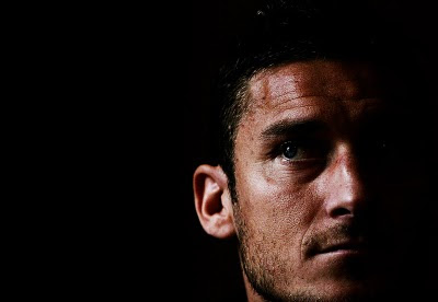 Francesco Totti kommentiert die mittlerweile deaktivierte italienische Facebook-Gruppe Tiro a segno sui down,Zielschiessen mit Down-Kindern, Behinderung Handicap, Down Syndrom, Down-Syndrome, Extrachromosom, Trisomie 21, Sport, Diskriminierung Rassismus, Italien