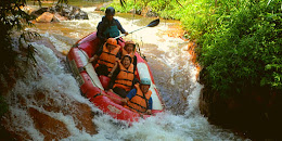 jeram dialiran sungai palayangan sat rafting