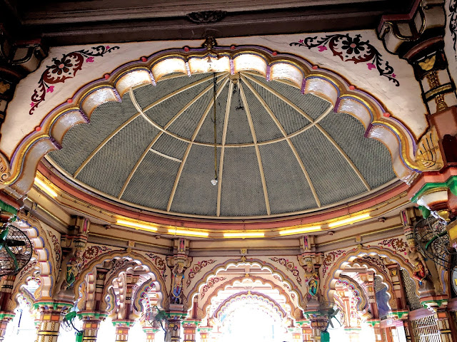 Swaminarayan temple, ahmedabad, photography, bright colors, architecture, perspective