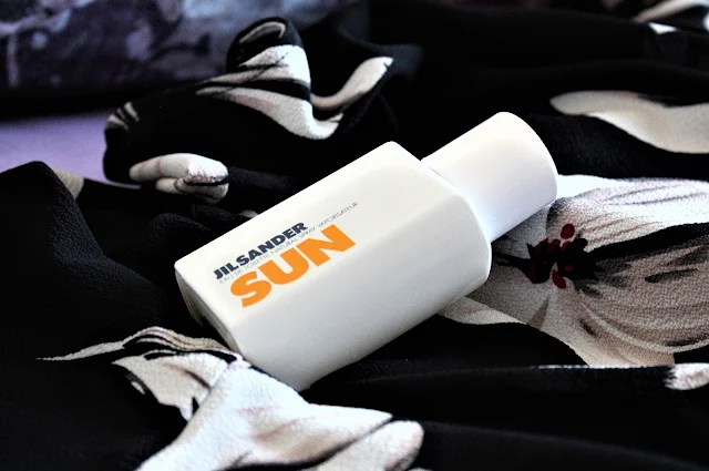 parfum sun jil sander, sun jil sander avis, jil sander sun parfum, sun parfum, jil sander parfum, parfum qui sent la crème solaire, parfum femme été, meilleur parfum femme été, parfum monoi, blog parfum