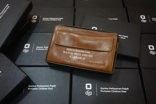 Jual Souvenir perusahaan Surakarta pouch kulit