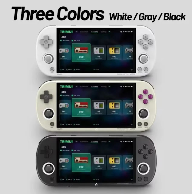 Imagem de três consoles de videogame em cores branco, cinza e preto, destacando a interface e opções de jogos como GBC, SFC, e PS.
