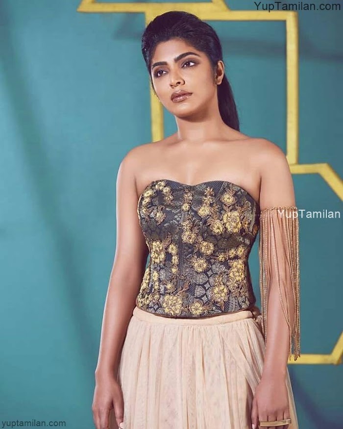 Rima Kallingal Hot Photos-Sexy Pictures and Photoshoot