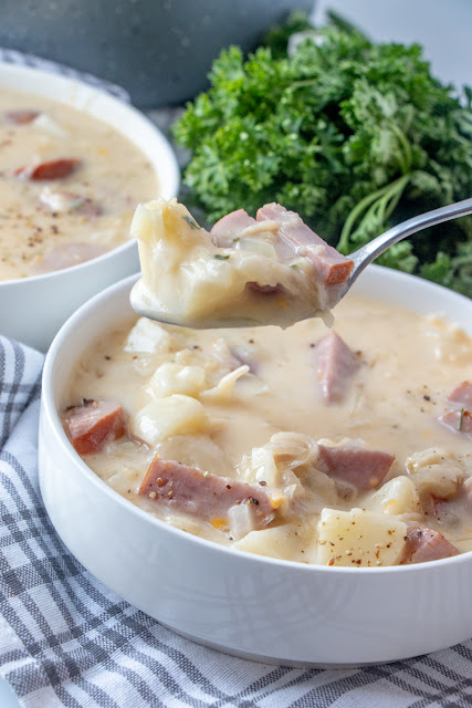 Delicious and easy 30 minute meal! Perfect for weeknight lunch or dinner and the sauerkraut adds a surprising touch of flavor in this German inspired soup. The kielbasa and potatoes make it hearty and comforting!