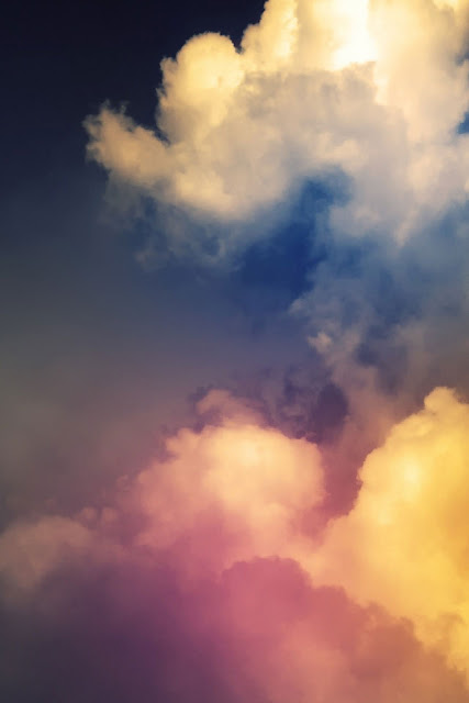 iPhone 4S, 4 Wallpaper - Rainbow Above Clouds