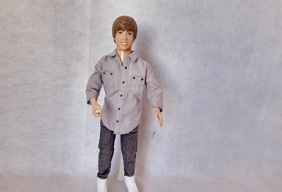 Boneco articulado do Justin Bieber - função eletronica de cantar inoperante R$ 55,00