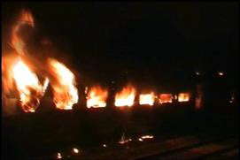 Train accident, Fire, Howrah-Dehradun Express, Jharkhand, Doon Express, Indian Railways, India, Live News, Breaking News