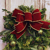 How To Make A Big Christmas Bow For Tree - Kristen S Creations How To Make A Tree Topper Bow Tutorial / Ribbons and bows give christmas trees a festive, elegant feel.