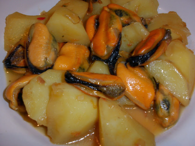 MEJILLONES-GUISADOS-CON-PATATAS