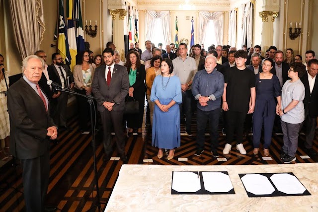 Governadora Raquel Lyra e presidente Lula assinam acordo que encerra disputa pelo Arquipélago de Fernando de Noronha