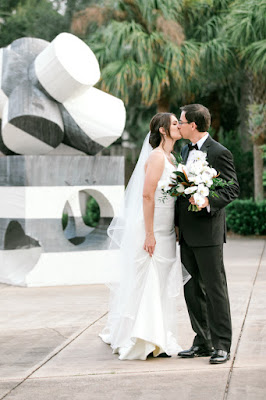 bride and groom photos at orlando museum or art