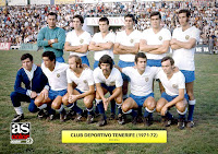 C. D. TENERIFE - Santa Cruz de Tenerife, España - Temporada 1971-72 - Del Castillo, Óscar, Pepito, Lesmes, Molina y Cabrera; Juanito, Ávila, Jorge, Mauro y Felipe - 9º clasificado en la 2ª División española. García Verdugo y Héctor Núñez fueron los entrenadores