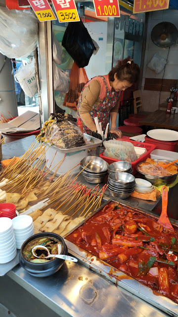 street food nel quartiere Nampo a Busan