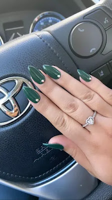 Emerald Green Nail Tone