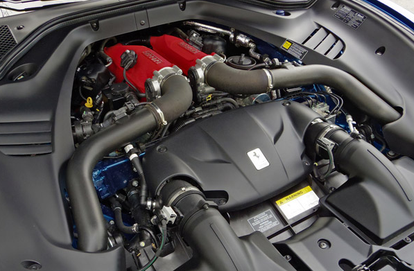 Ferrari California Engine