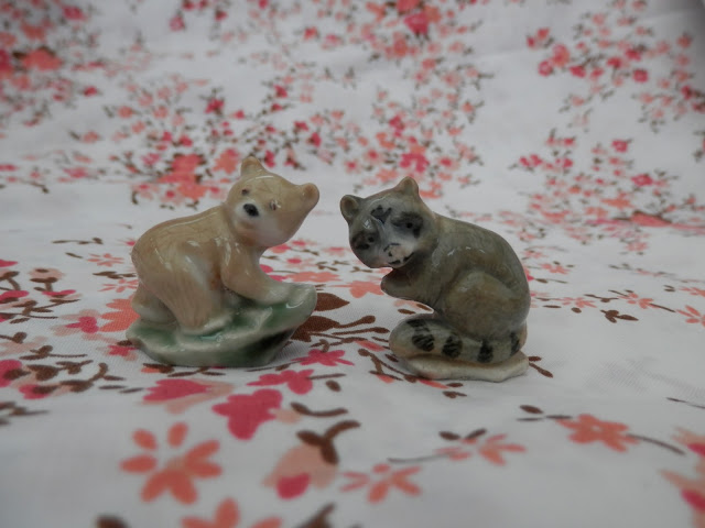 Charity shopped retro animals, whimsies, donkey and Hornsea Fauna deer vase.  secondhandsusie.blogspot.co.uk #charityshopblogger 