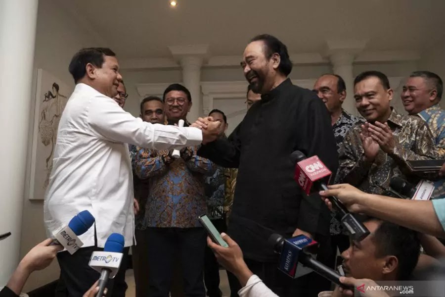 Cerita Pertemanan Prabowo-Surya Paloh, Romantisme Alumni Golkar, dan Peluang Politik 2024