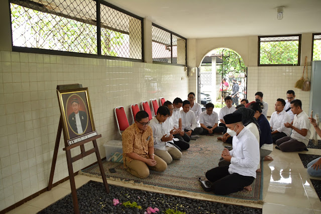  Jelang Muscab, BPC HIPMI Surakarta Ciptakan Tradisi Baru dengan Ziarah ke Makam Pendahulu