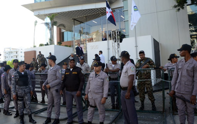 Despliegue militar obligó a choferes desistir de marcha