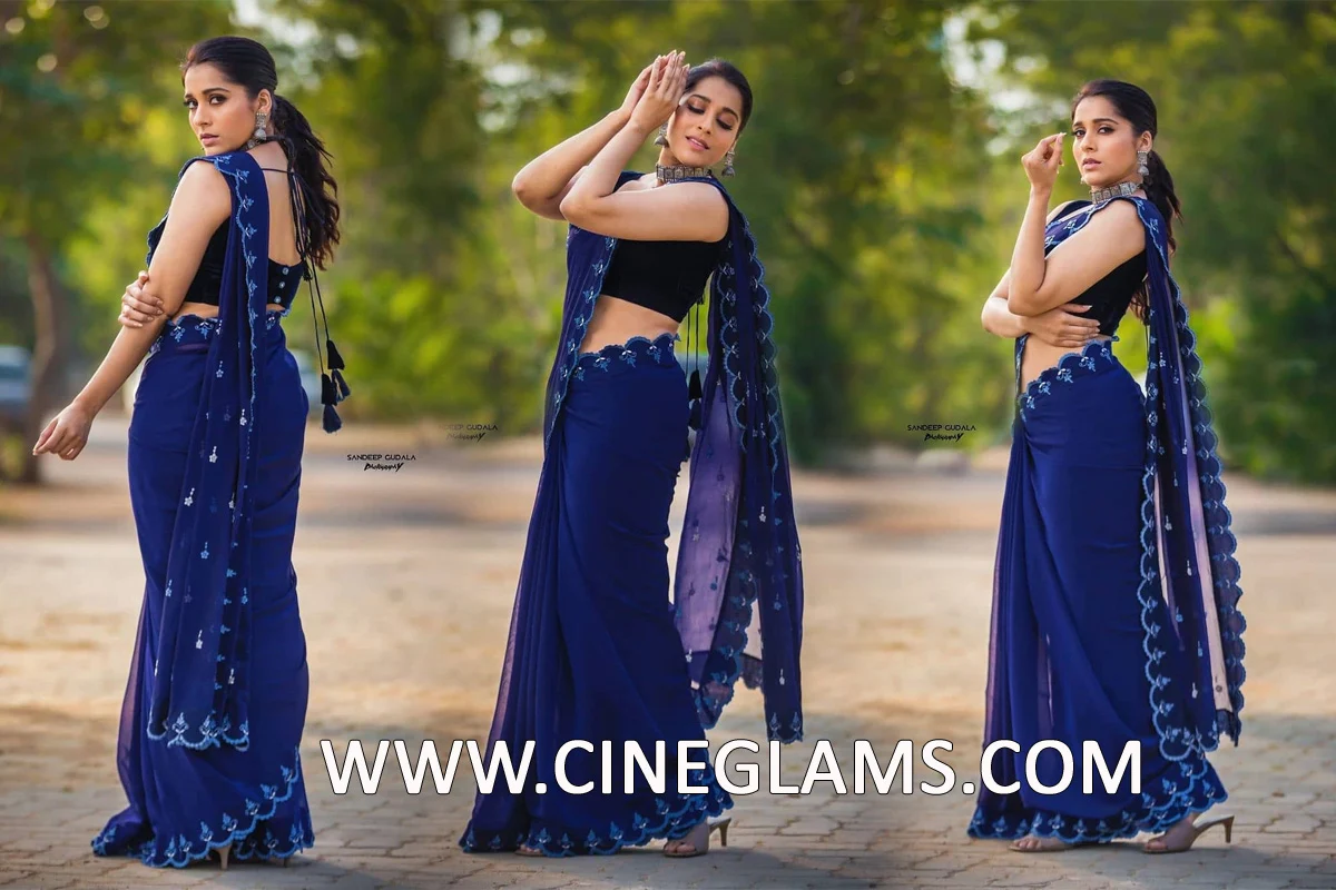 Anchor Rashmi gautam blue saree latest photoshoot