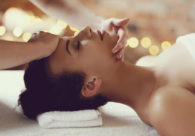 Thực hiện massage mặt tại nhà có làm da đẹp hơn không?-2