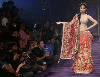 Amrita Rao walks on ramp