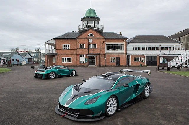 A pair of Arrinera Hussarya GTs outside the Clubhouse
