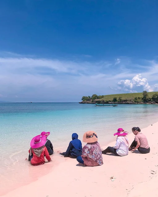 pantai pink lombok