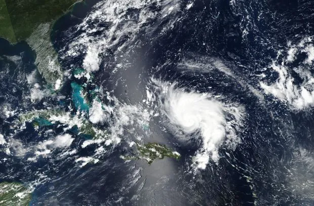 O furacão Dorian se aproxima da costa da Flórida, EUA, nesta imagem de satélite do folheto da NASA em 29 de agosto de 2019.  NASA / REUTERS
