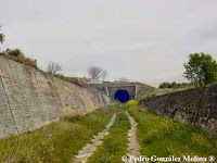 Trinchera y túnel en Torreperogil