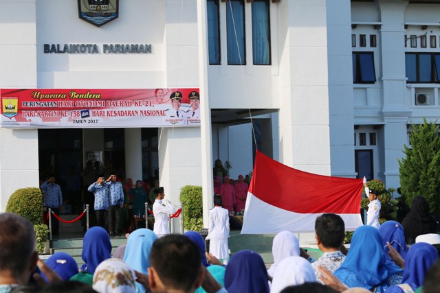 Wako Pariaman Mukhlis Rahman Pimpin Upacara  Peringatan Hari Otonomi Daerah ke 21, Hari Kartini ke 138 dan Hari Kesadaran Nasional