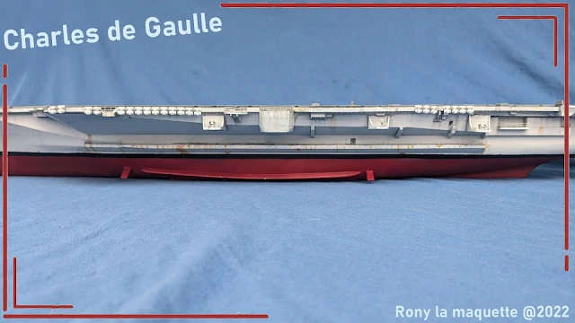 Weathering du Charles de Gaulle d'Heller au 1/400.