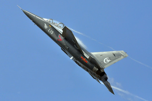 Pakistan in talks to buy Chinese L-15 light combat jet