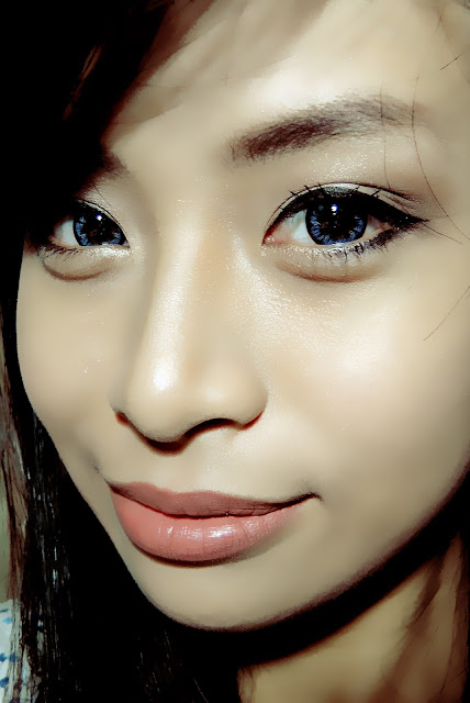 EOS Flower 2-Tone Blue Soft Contact Lens Review Dull to Doll