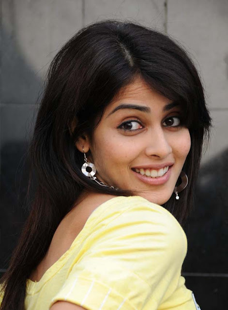 Genelia D'souza hot