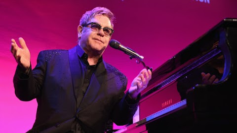 ELTON JOHN ANNOUNCES 300-DATE FAREWELL WORLD TOUR