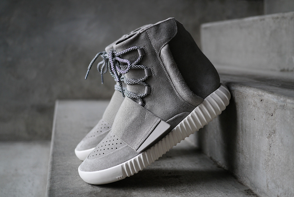 The Yeezy  Boots Kanye West Sepatu  Terlaris 2021 