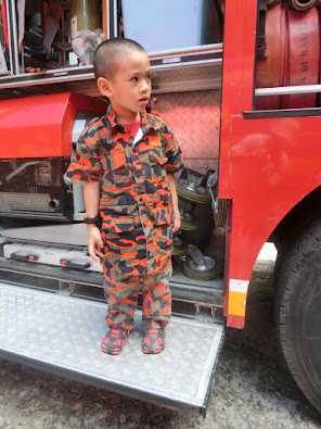 Trip to Beaufort Fire Station by PAPN Membakut; the firefighter truck