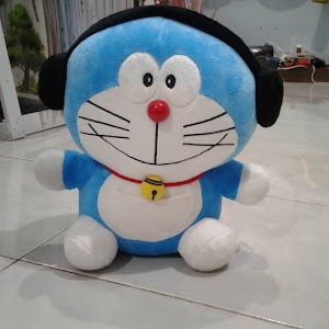 Boneka Doraemon Walkman Lucu