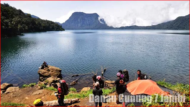 Foto Danau Gunung 7 Jambi