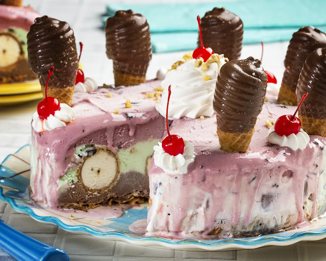 The Irresistible Charm of Ice Cream Cake