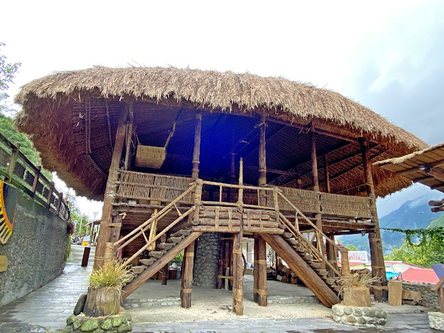 特富野部落庫巴建築